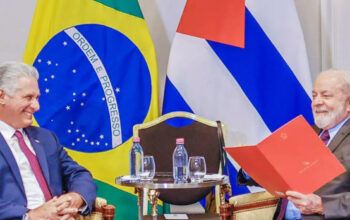 Lula se reúne com presidente de Cuba para retomar diálogo entre os dois países