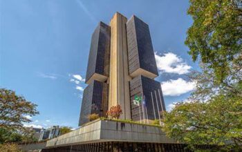 Manutenção dos juros altos impede melhora da economia, dizem entidades