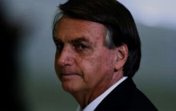 Bolsonaro fica inelegível por 8 anos após TSE formar maioria pela condenação do ex-presidente