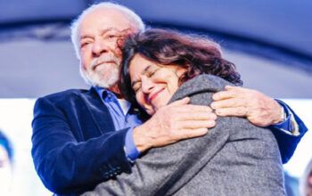 Lula lança Novo Mais Médicos e diz que Nísia fica: "é a minha ministra"