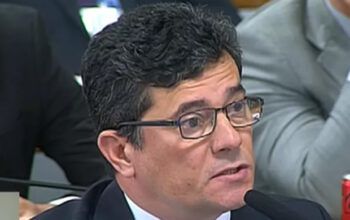 Delgatti humilha Moro em CPMI: "o senhor é um criminoso contumaz" (vídeo)