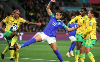 Fim do sonho na Copa - Brasil empata com a Jamaica e é eliminado do Mundial em despedida de Marta