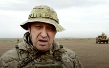Líder do Grupo Wagner que desafiou Putin morre em queda de avião na Rússia