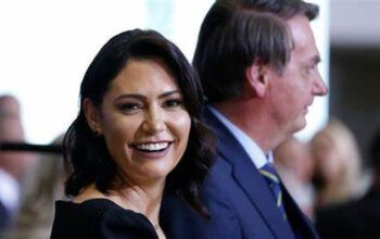 Michelle Bolsonaro contrata advogado que defendeu Zambelli e pede acesso a investigação sobre joias