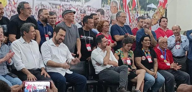 PT oficializa apoio a Boulos para prefeitura de São Paulo e abre mão de candidatura