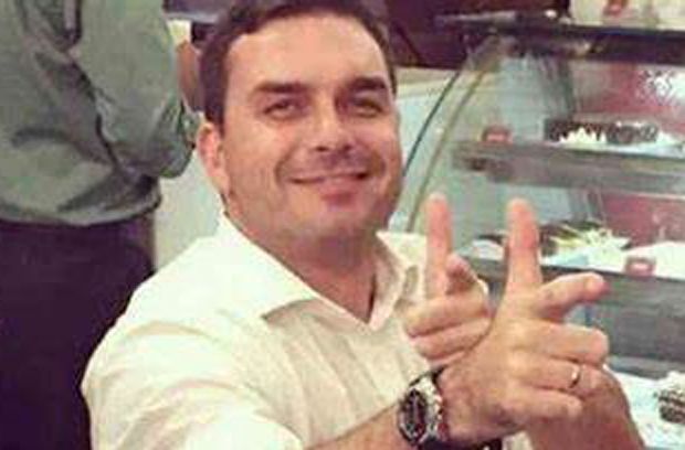 Instituto Brasil-Israel critica Flávio Bolsonaro por comparação entre terroristas de Brasília e vítimas do Holocausto