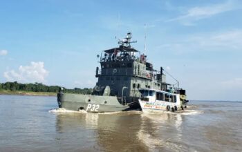 Marinha do Brasil apreende mais de 1,3 toneladas de skunk e cocaína no rio Solimões