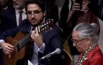 Vídeo: Maria Bethânia canta o Hino Nacional na posse de Barroso no STF