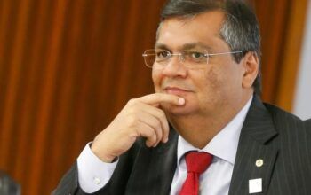 Em nova ida à Câmara, Dino volta a ser atacado e reage a bolsonaristas (vídeos)