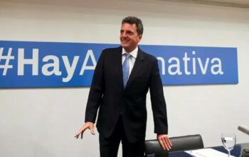 Massa surpreende, lidera e fará 2º turno com Milei na Argentina