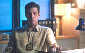 Terra e Paixão: Desconfiado, Marino coloca Irene 'contra a parede' e recebe ameaça de morte: "Sei de muitos podres"