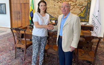 Futura chanceler de Milei chega a Brasília com convite para Lula ir à posse na Argentina