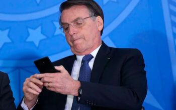 Moraes determina que PF investigue “vaquinha” de R$ 17,2 milhões de Bolsonaro