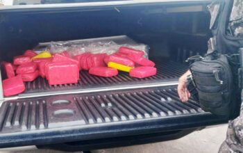 Policiais apreendem 40 kg de pasta base de cocaína na avenida do bairro Mauazinho