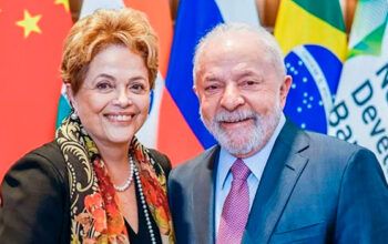 Lula chama de fascista mulher que questionou Dilma por primeira classe