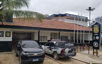 Delegacia de Eirunepé é invadida pelo forro e antes de por em fuga os presos homem é morto a tiros