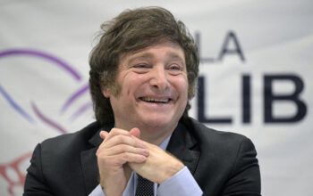 Javier Milei, presidente da Argentina cancela benefícios sociais de mais de 27 mil pessoas