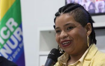 Lewandowski escolhe advogada negra para secretaria no Ministério da Justiça