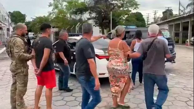 Mãe e filhos são presos após assassinarem vendedor de água