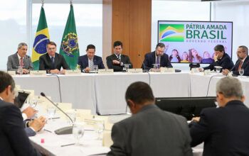 Bolsonaro, ex-ministros e militares aliados devem prestar depoimento nesta quinta