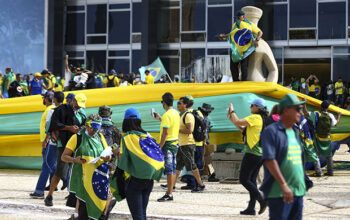 Donos de canais de Youtube simpáticos a Bolsonaro apagaram 1,5 mil vídeos após a operação da PF 