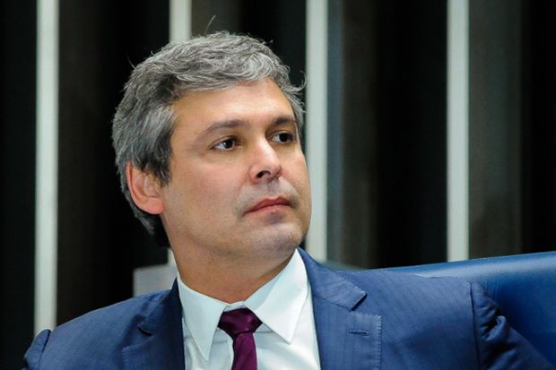 Lindbergh rebate Arthur Lira: “chega de faca no pescoço”