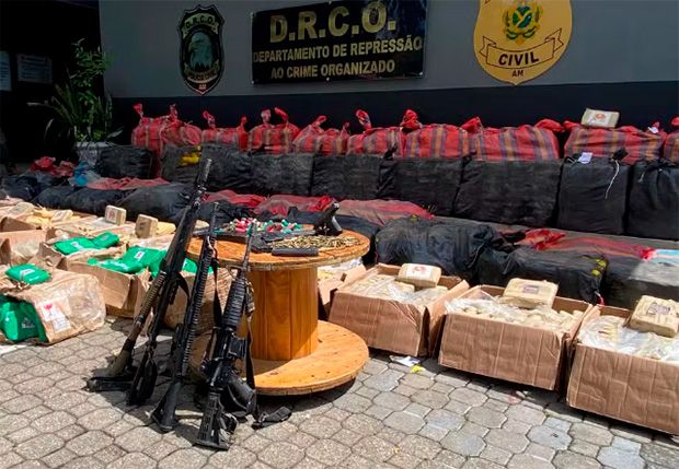 Operação Jomini apreende três toneladas de drogas, armas entre Itacoatiara e Rio Preto