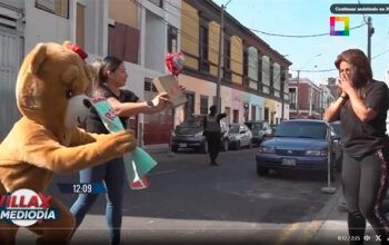 Policial se disfarça de ursinho romântico para prender suspeitas de tráfico de drogas; vídeo