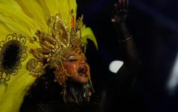 Portela leva o afeto e a ancestralidade da mulher negra para Sapucaí