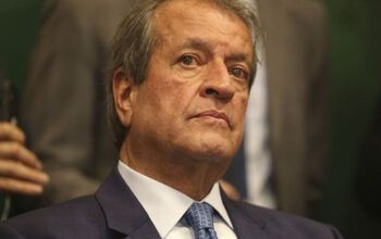 Valdemar Costa Neto em flagrante por posse ilegal de arma de fogo