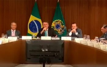 VÍDEO: ‘A esquerda vai ganhar as eleições e vai ser o caos’, diz Bolsonaro na reunião que planejava golpe