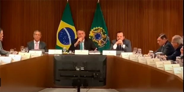 VÍDEO: ‘A esquerda vai ganhar as eleições e vai ser o caos’, diz Bolsonaro na reunião que planejava golpe
