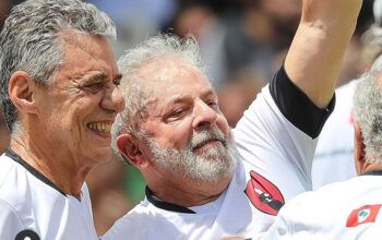 Chico Buarque se une a Lula e denuncia “genocídio de palestinos” em Gaza