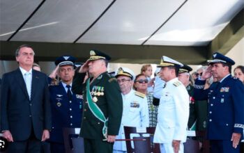 Ex-comandantes confirmaram à PF pressão de Bolsonaro por golpe