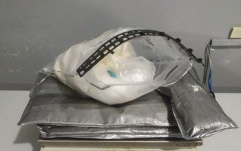 Mulher é presa pela PF em Tabatinga por transporte de cocaína em frascos de shampoo