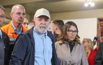 Governo deve dar voucher de R$ 5 mil para cada família desabrigada no RS