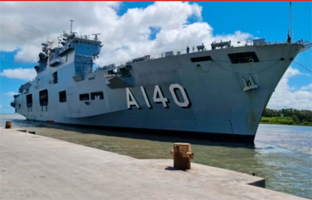 Maior navio de guerra da América Latina chega no RS neste sábado