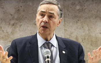 Em Oxford, Barroso critica polarização: “Precisamos fazer com que mentir volte a ser errado”