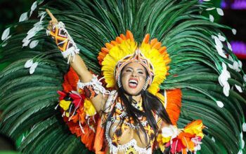 Festival de Parintins 2024: Isabelle Nogueira se apresenta com o Boi Garantido