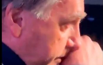 Bolsonaro chora  na 5ª edição da Conferência de Ação Política Conservadora realizada em Balneário Camboriú