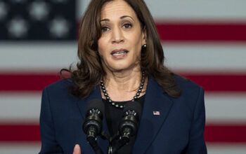“Devemos respeitar a vontade do povo venezuelano”, diz Kamala Harris