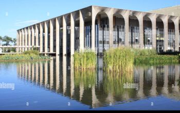 Itamaraty saúda eleição pacífica na Venezuela, mas diz aguardar envio de dados