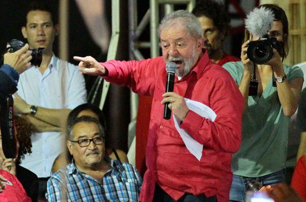 Lula diz que o BC é um banco do estado brasileiro e não pode estar a serviço do mercado