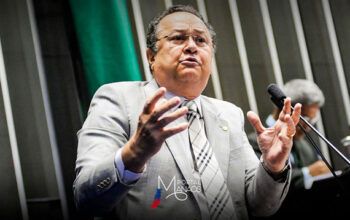 Silas Câmara aparece entre os 10 deputados que mais gazetaram às deliberativas no primeiro semestre