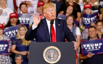 Trump debocha de Partido Democrata: "Eles não têm ideia de quem é seu candidato"