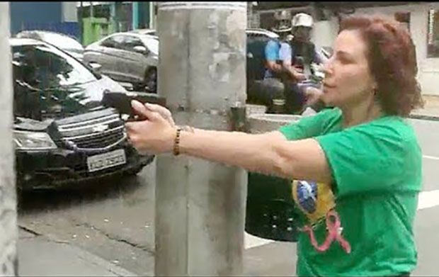 Zambelli diz ao STF que apontou arma a homem após ouvir tiro e ver “volume” na cintura
