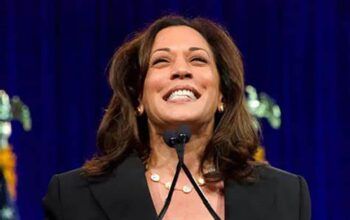Kamala Harris faz primeira aparição na Convenção Democrata