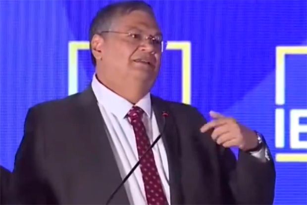Moraes é acusado de um crime gravíssimo cumprir seu dever”, diz Flávio Dino