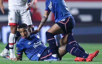 Morre Izquierdo, jogador do Nacional do Uruguai que passou mal em jogo contra o São Paulo