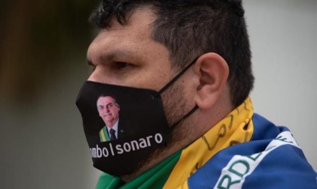 Oswaldo Eustáquio ataca Moraes após operação da PF contra sua filha